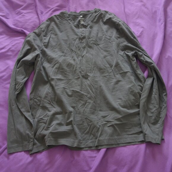 H&M Regular Fit Two Button Long Sleeve 100% Cotton Grey Size XL T-Shirt - Picture 1 of 10